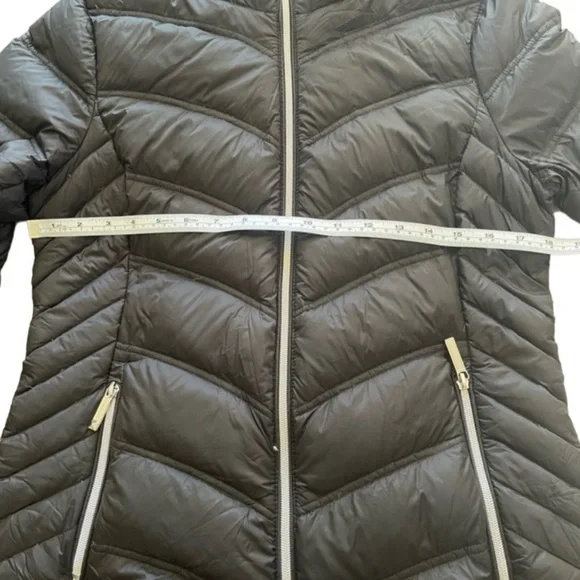 MICHAEL Kors black quilted nylon packable puffer black jacket Size S - Picture 9 of 14